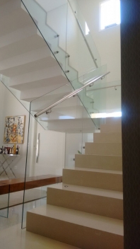 CORRIM�O EM VIDRO E INOX